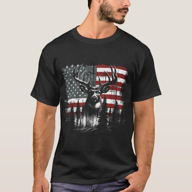 Camiseta Deer Hunting American Flag Whitetail Buck (Frente)