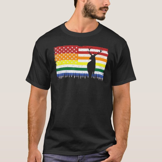 Camiseta Deer Hunting LGBT Gay Lesbian US American Flag Rai (Frente)