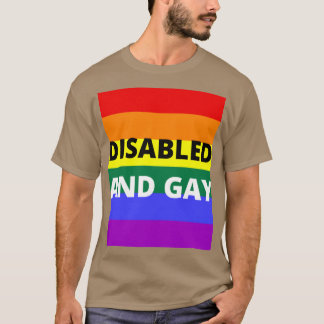 Camiseta DEFICIENTE E GAY em fundo de arco-íris menino