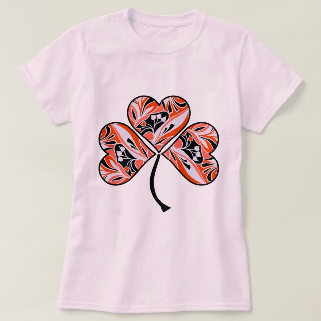 Camiseta Dekoratives Kleeblatt aus Herzen (Frente do Design)