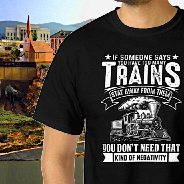 Camiseta Demasiados Comboios, Comboio Ferroviário Com Motor (Criador carregado)