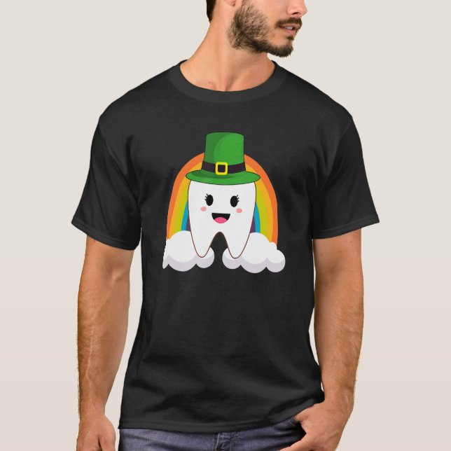 Camiseta Dente Bonito Com Rua De Adolescente Com Chapéu (Frente)