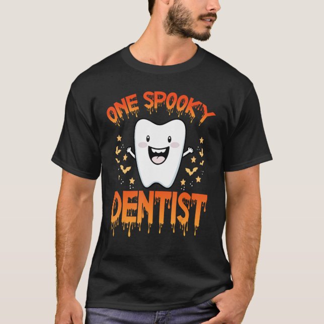 Camiseta Dentist Halloween Trick Or Treat Dental Assistant  (Frente)