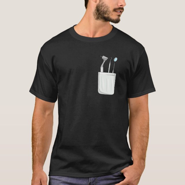 Camiseta Dentistry Tools Orthondontist Dental Breast Pocket (Frente)
