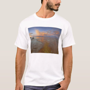 Camiseta Depósitos minerais coloridos emitem do Black Pool