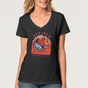Camiseta Dermatologista Aposentado Vintage