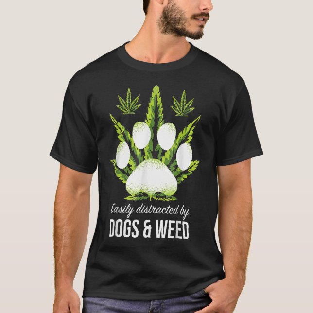 Camiseta Desalojado Facilmente Por Cães Cães (Frente)