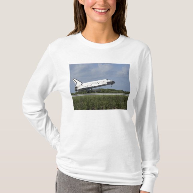 Camiseta Descoberta de nave espacial aterrissa na pista 33 (Frente)
