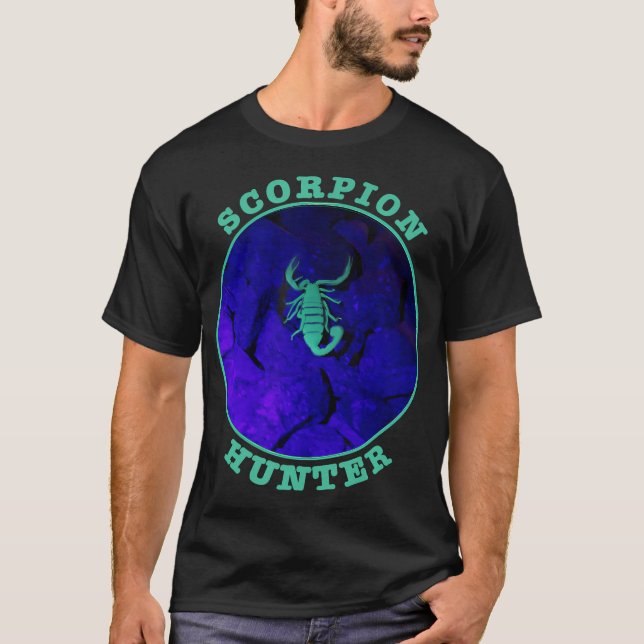 Camiseta Descoberta Noturna Desert Hunter Arachnids (Frente)