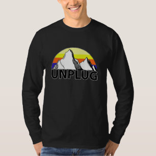 Camiseta Desconecte no t-shirt longo da Capa das montanhas