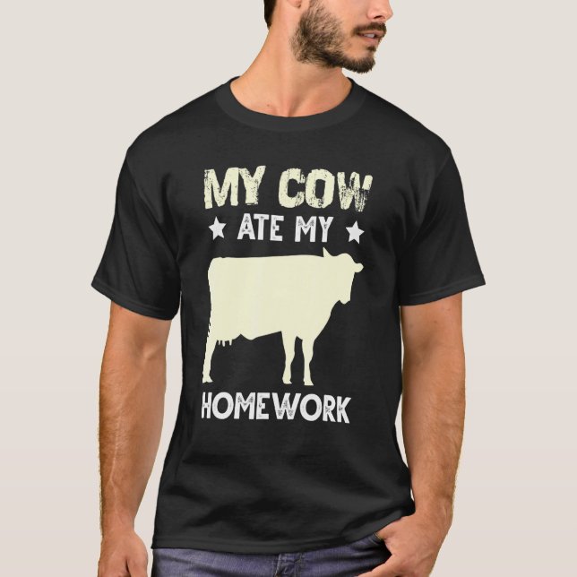 Camiseta Desculpa de vaca comendo trabalho de casa para pro (Frente)