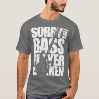 CAMISETA DESCULPE ESTE JOGADOR DE BASS SER LEVADO A PRESENT