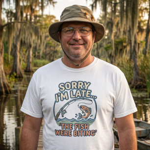 Camiseta Desculpe o Atraso Os Peixes Estavam Mordendo o Isc