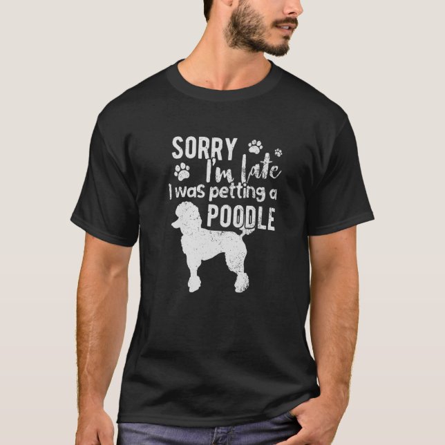 Camiseta Desculpe O Atraso Que Eu Estava Pingando Um Poodô (Frente)