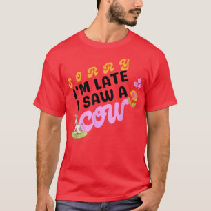 Camiseta Desculpe o atraso, vi uma vaca... - Fogueira Engra