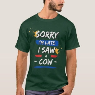 Camiseta Desculpe o atraso, vi uma vaca... - Fogueira Engra