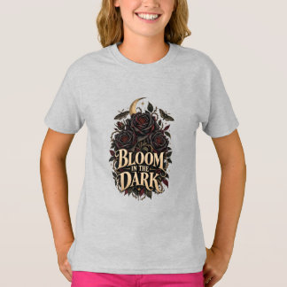 Camiseta Desenho Botânico de Flores em Aquarela Romântica