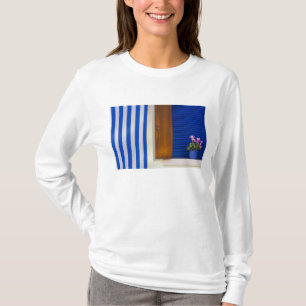 Camiseta Desenho colorido contraste na residência