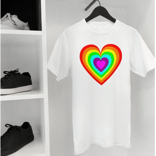 Camiseta Desenho de Coração de Amor Arco-Íris (Criador carregado)