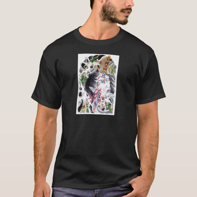 Camiseta Desenho de Espada Grotesca Japonesa (Frente)