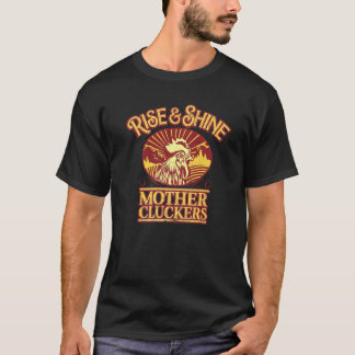 Camiseta Desenho de Frango Mãe Cluckers Levante e Brilhe