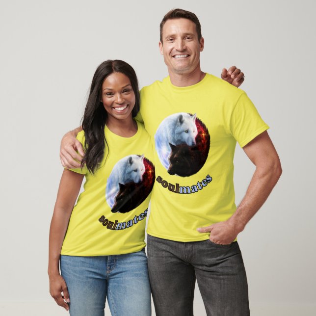 Camiseta desenho de lobos almas gêmeas (Unissex)