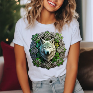 Camiseta Desenho de Nó Celta com um Grande Lobo