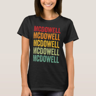 Camiseta Desenho de texto arco-íris do Condado de McDowell
