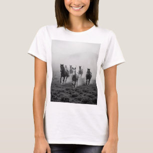 Camiseta Desenho Majestoso de Carvão Horso - Grace e Streng