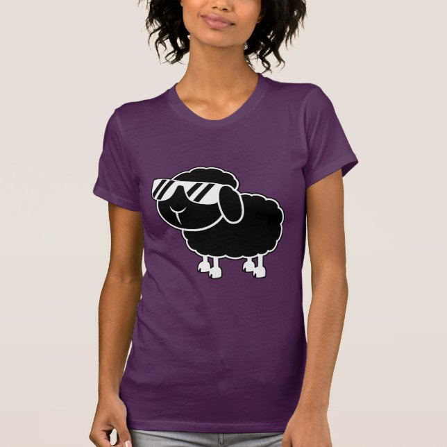 Camiseta Desenhos animados bonitos das ovelhas negras (Frente)