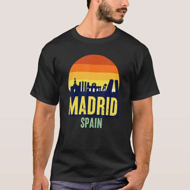 Camiseta Desfrute do Visto Legal da Espanha Madrid Skyline  (Frente)