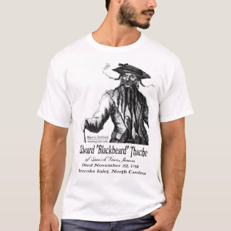 Camiseta Desgaste da procura de Edward "Blackbeard" Thache