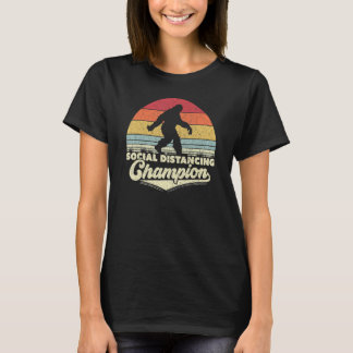 Camiseta Design. Campeão de Distância Social, Retro