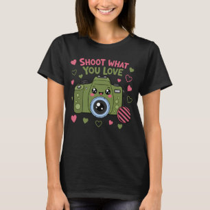 Camiseta Design de Câmera Fofa 'Fotografe o que Você Ama'