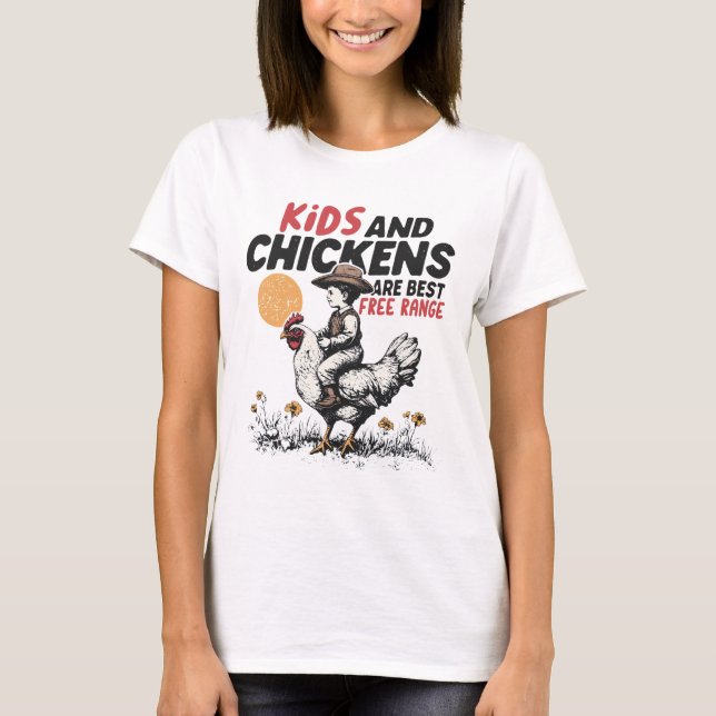 Camiseta Design de Campo com Crianças e Galinhas à Solta (Frente)
