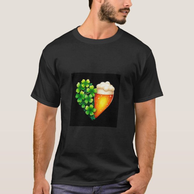 Camiseta Design de Clover para Rua. Dia de Patrick (Frente)