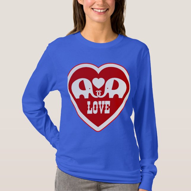 Camiseta Design de Corações Vermelhos Sofisticados Desenhad (Frente)