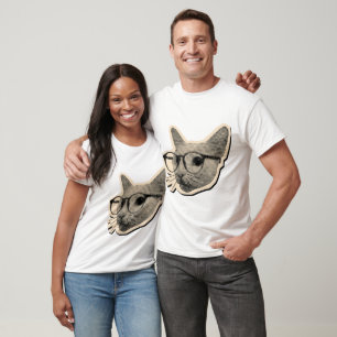 Camiseta Design de Gato Inteligente com Óculos 