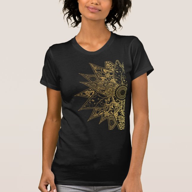 Camiseta Design de mão desenhada com um hena de flor da moe (Frente)
