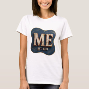 Camiseta Design de Slogan ME EST 1970 Dourado Divertido