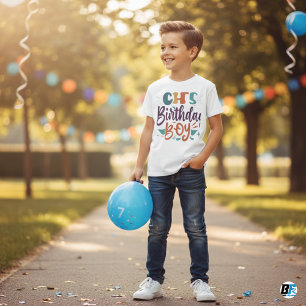 Camiseta Design de texto Multicolor Birthday Boy