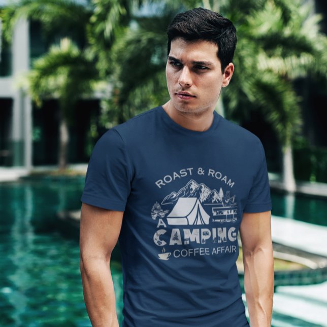 Camiseta Design do Caso de Café de Campanha do Roast & Roam (Criador carregado)