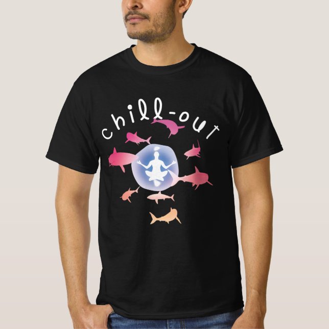 Camiseta Design do Gráfico de Tubarão-Yoga de Enchimento (Frente)