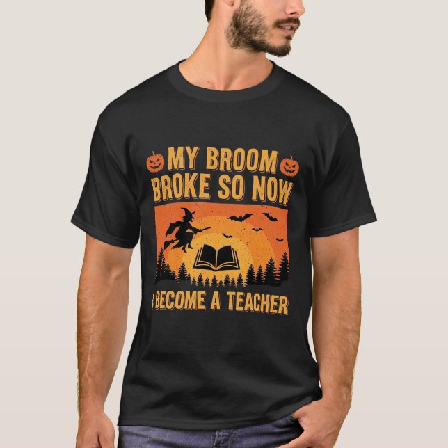 Camiseta Design engraçado de professora de Halloween vassou (Frente)