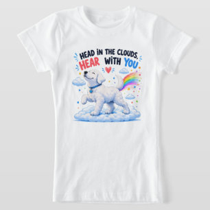 Camiseta Design Fofo de Cachorro com Cabeça nas Nuvens