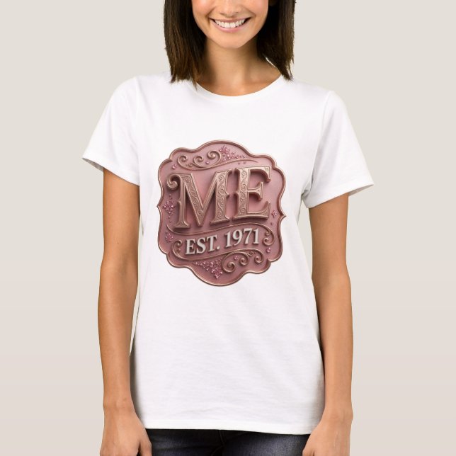 Camiseta Design Moderno Gold ME EST 1971 (Frente)