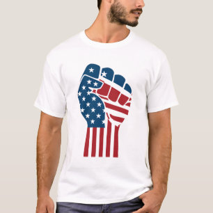 Camiseta Design Patriótico Mão Protestando Bandeira America