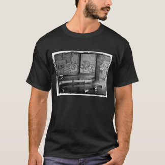 Camiseta Desolate - série de degradação urbana - Detroit