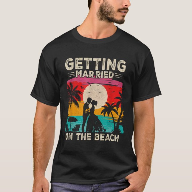 Camiseta Despedida de Solteiro Casando na Praia Noiva  (Frente)