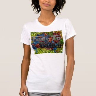 Camiseta Desvaneça-se para enegrecer - o fundo verde